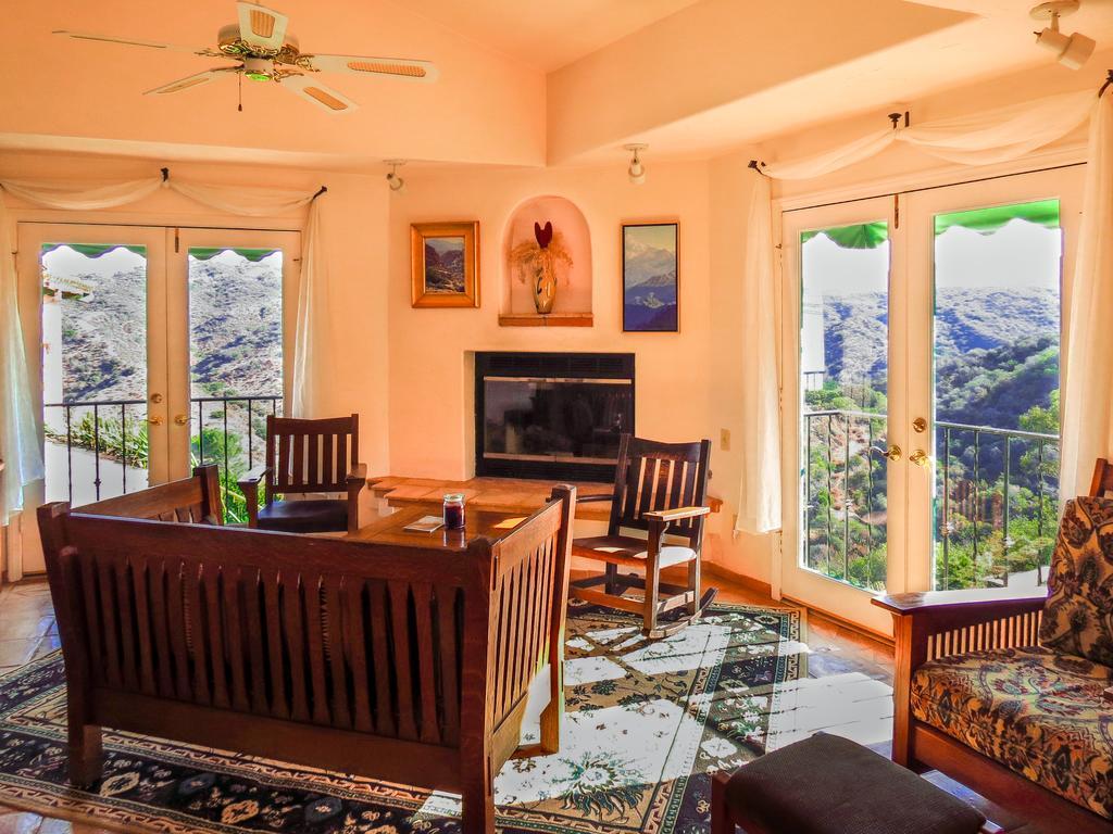 Topanga Canyon Inn Bed And Breakfast Exterior photo