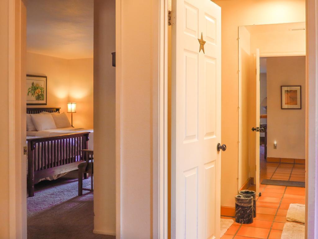 Topanga Canyon Inn Bed And Breakfast Exterior photo