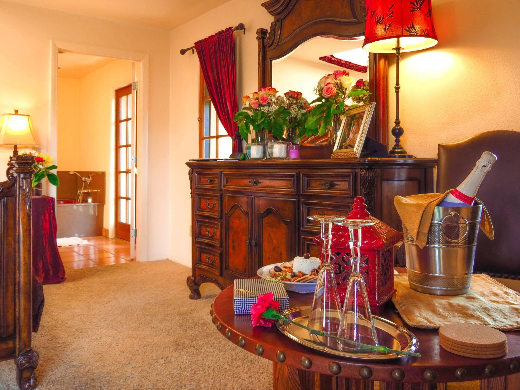 Topanga Canyon Inn Bed And Breakfast Exterior photo